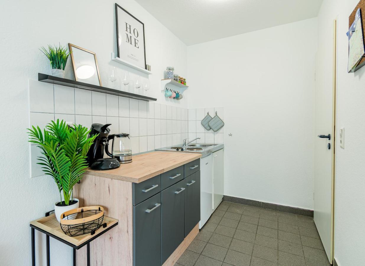 Helles Apartment In Top-Lage Mit Parkplatz Magdeburg Eksteriør billede